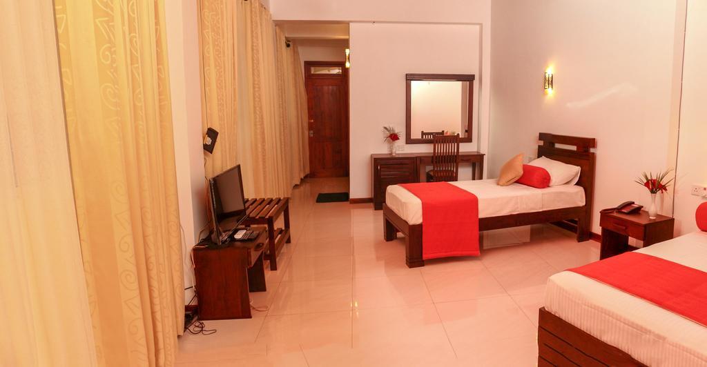 Vin Roma Inn Kandy Extérieur photo